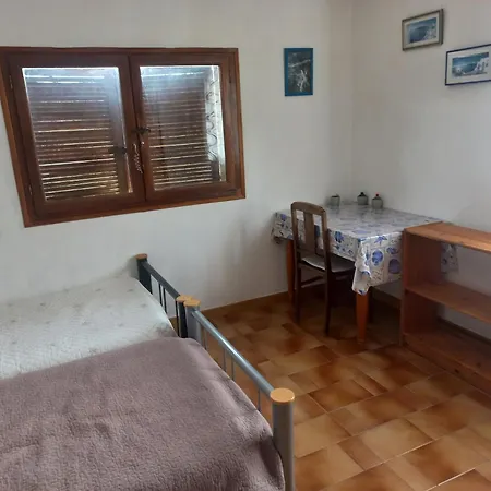 Lumineuse Jardin Arbore * Montpellier